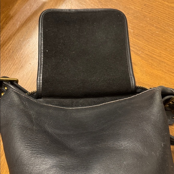 Vintage COACH 9953 Helen Berg's Legacy Black Leather Bucket Bag Brass Hardware - Picture 5 of 16